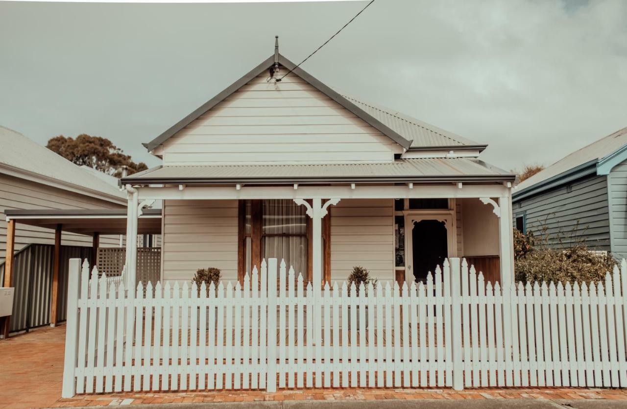 Railway Cottage Bunbury Exterior photo